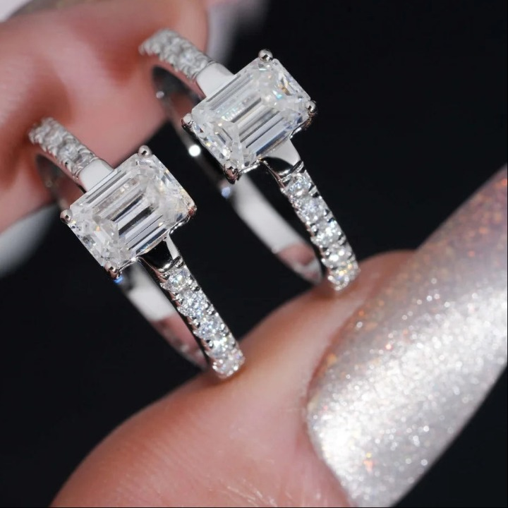 Elegant Silver Moissanite Ring
