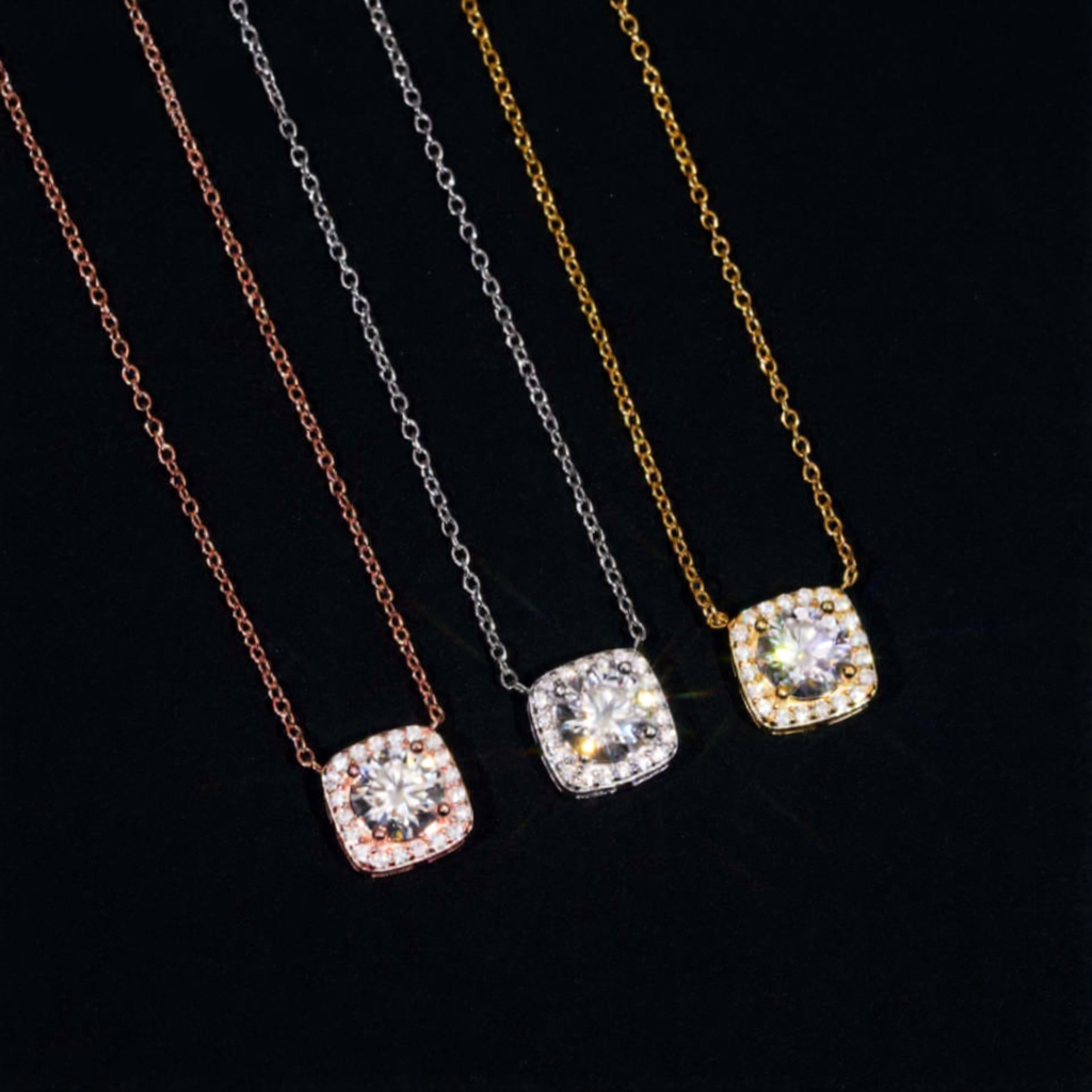 Round Shape Moissanite Pendant Necklaces