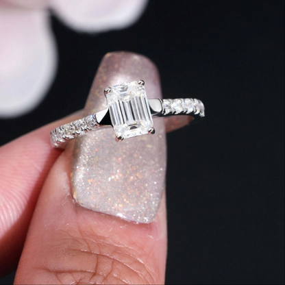 Elegant Silver Moissanite Ring